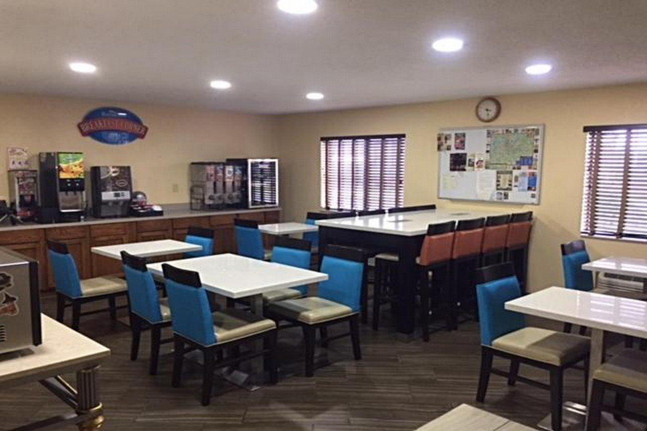 Baymont By Wyndham Louisville South I 65 Brooks Eksteriør bilde