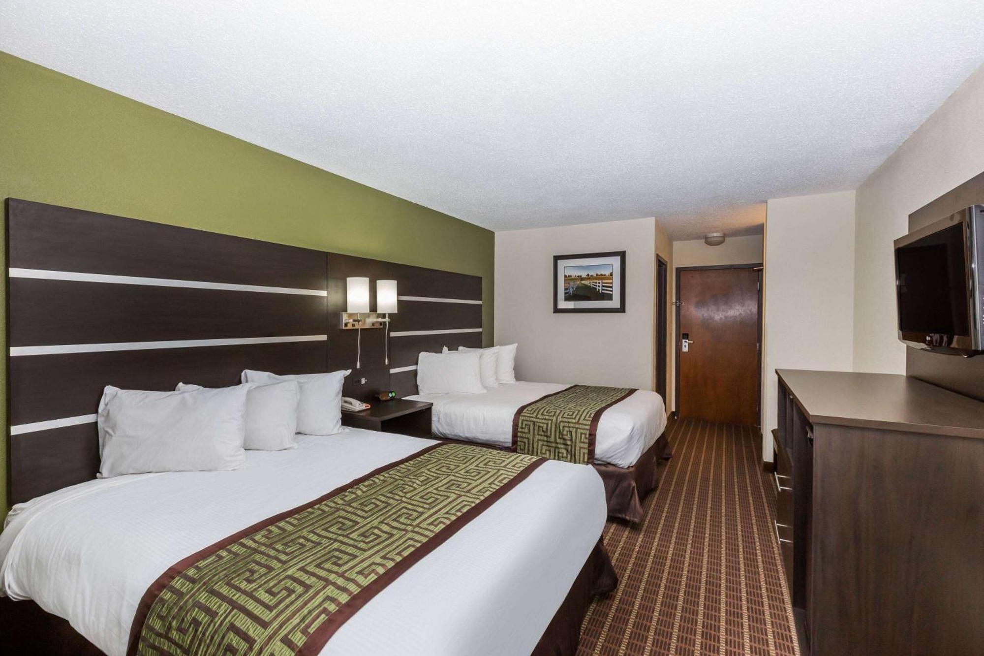 Baymont By Wyndham Louisville South I 65 Brooks Eksteriør bilde