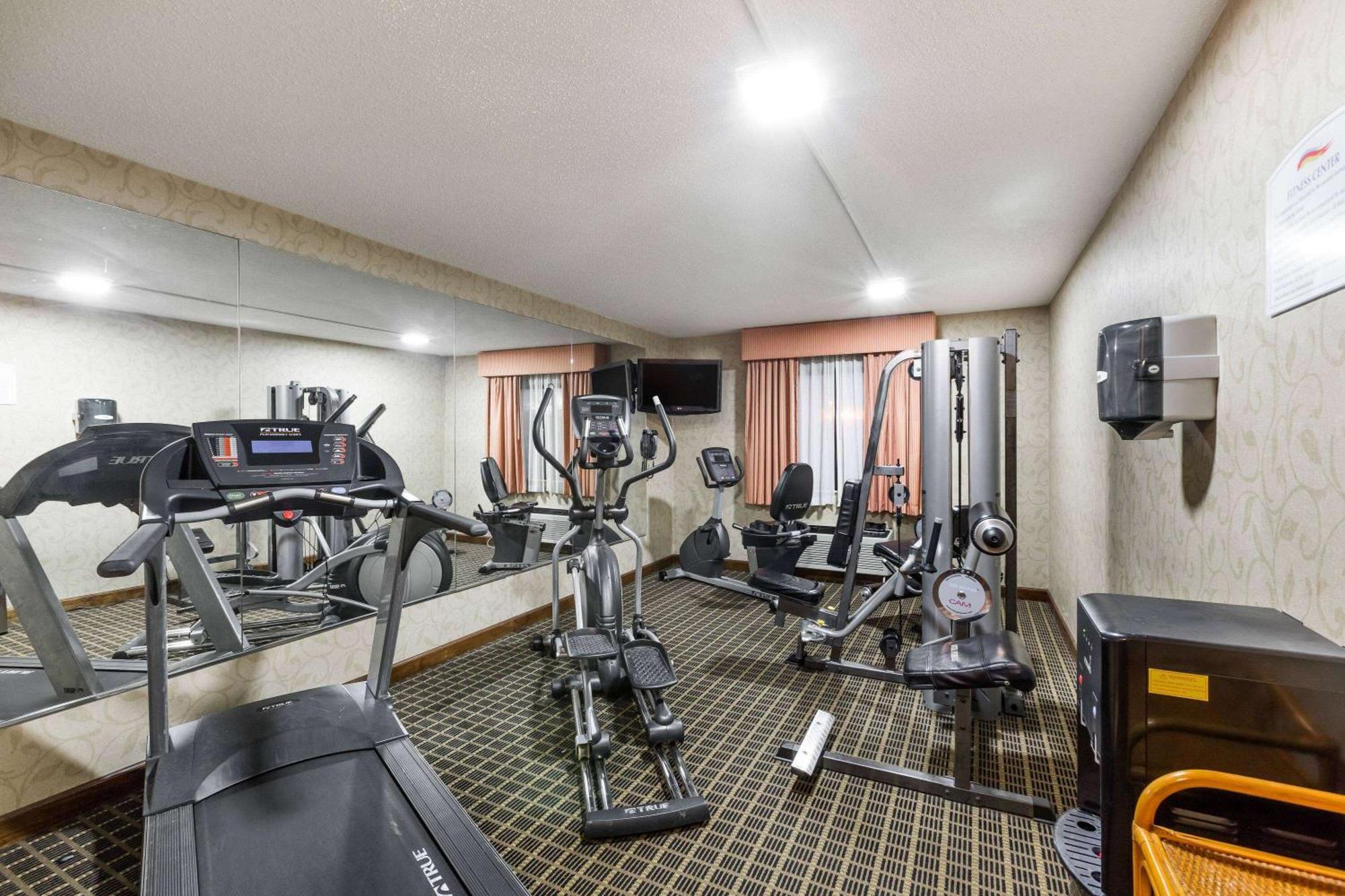 Baymont By Wyndham Louisville South I 65 Brooks Eksteriør bilde