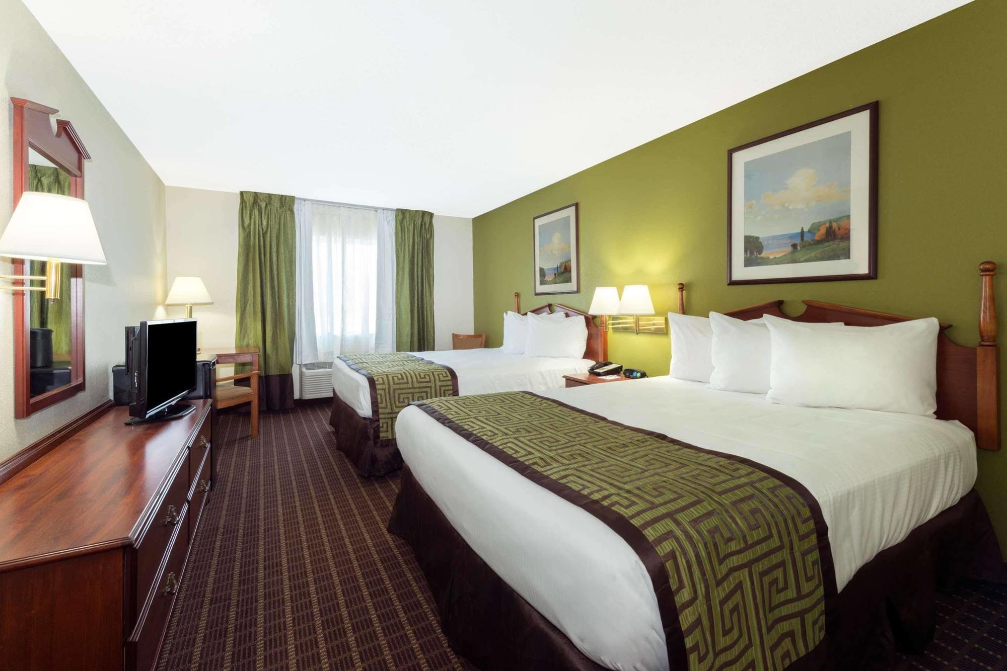 Baymont By Wyndham Louisville South I 65 Brooks Eksteriør bilde
